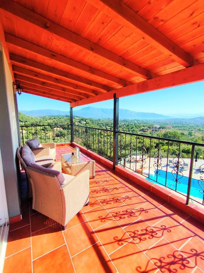 Heaven House With Pool Apartment Гувия Екстериор снимка