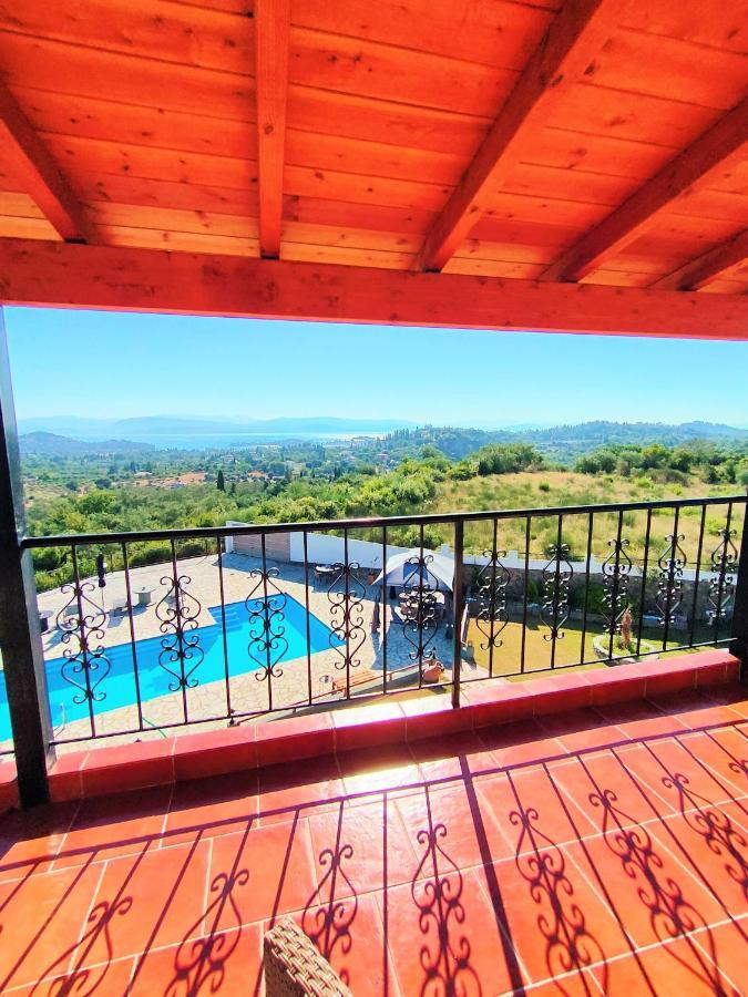 Heaven House With Pool Apartment Гувия Екстериор снимка