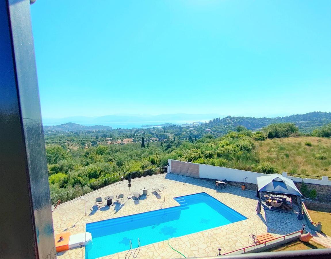 Heaven House With Pool Apartment Гувия Екстериор снимка